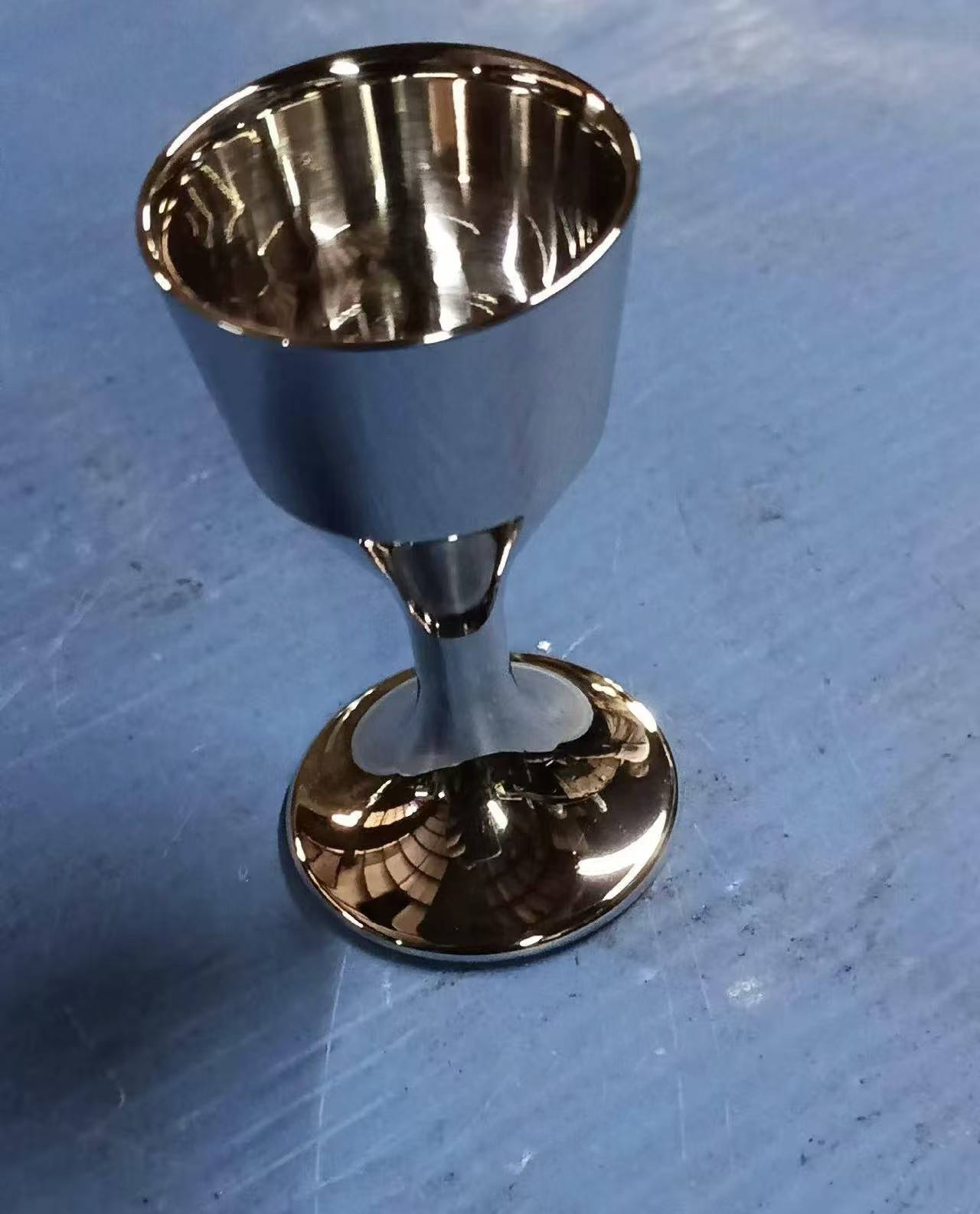 Platinum cups